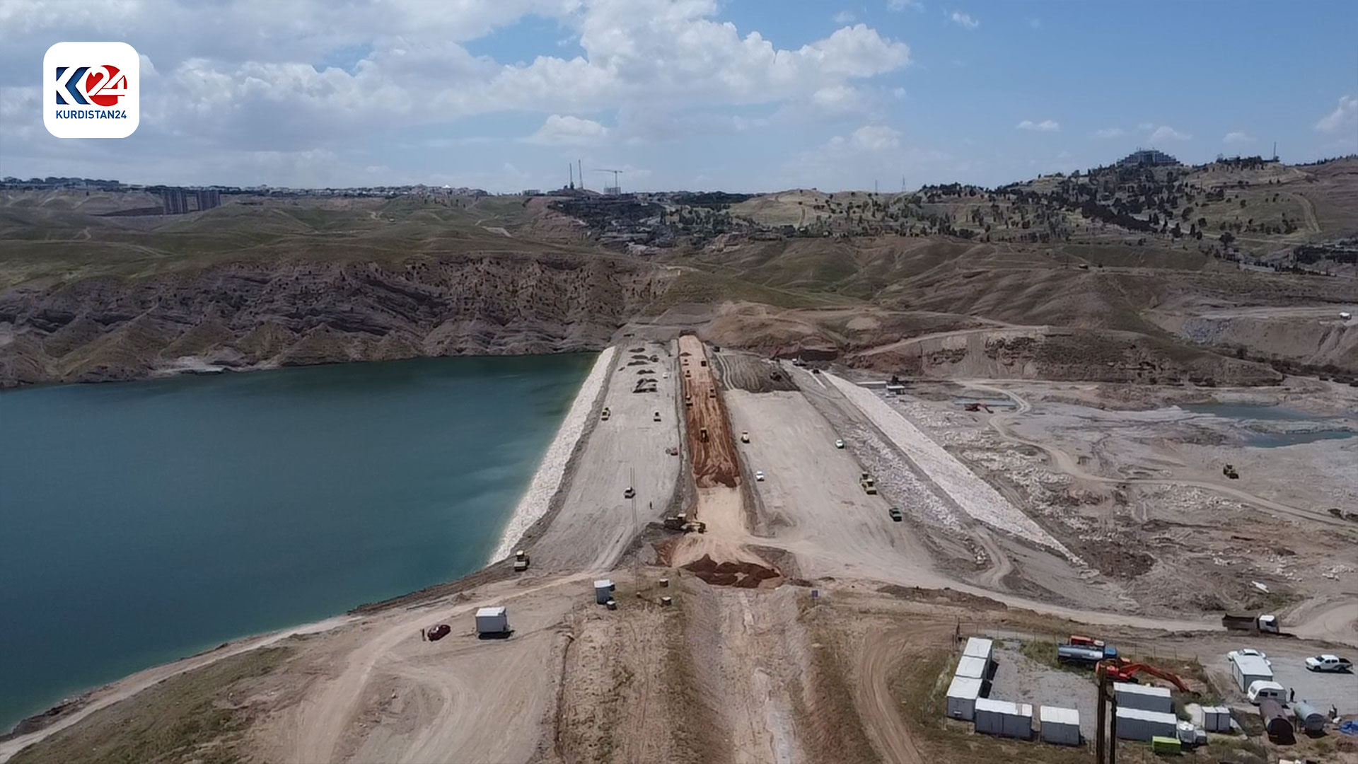 کارکردن لە بەنداوی بەستۆرە بەردەوامە (وێنە: ئیسلام هیرۆ - کوردستان24)